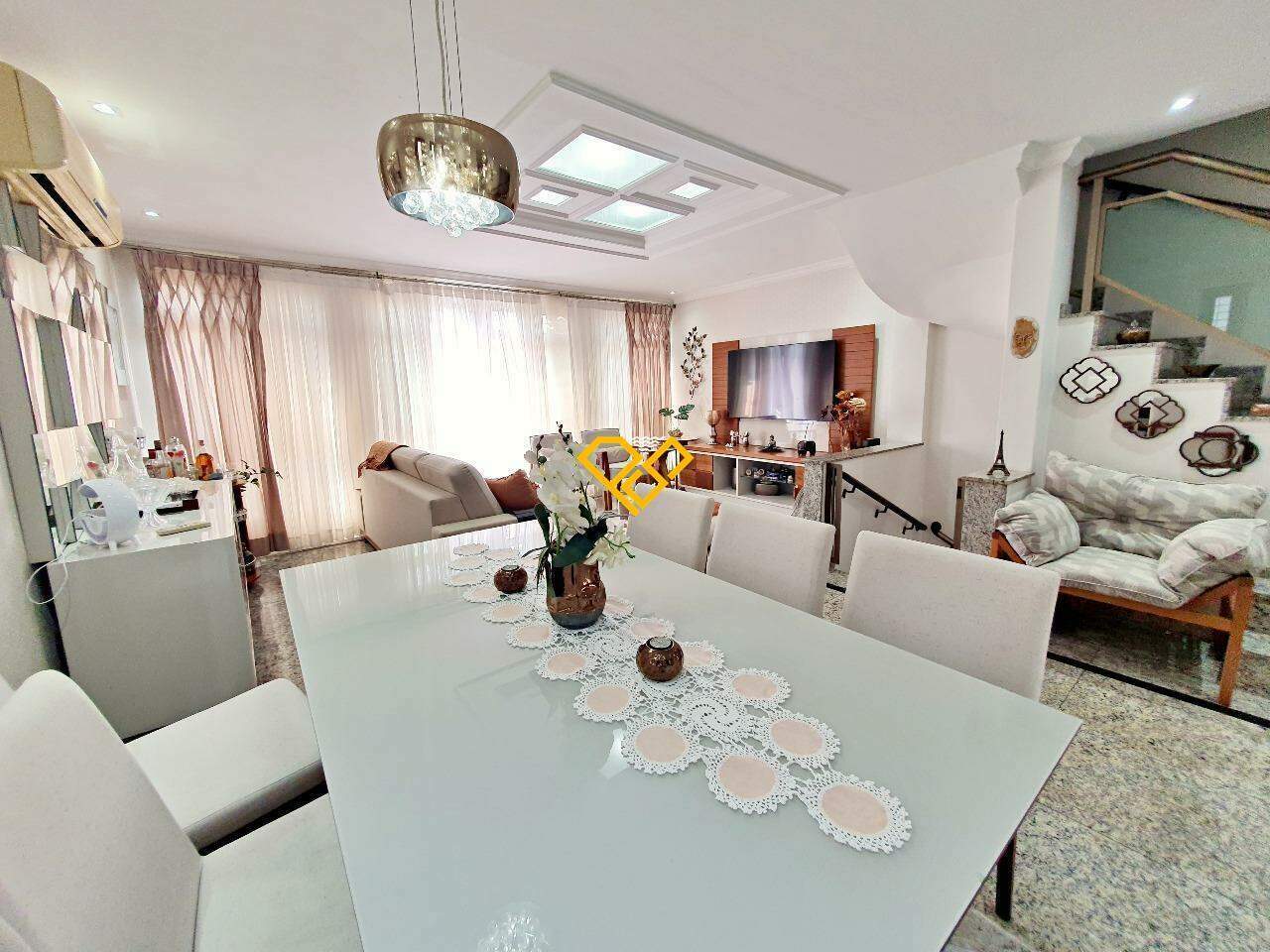 Casa à venda no Embaré: Sala