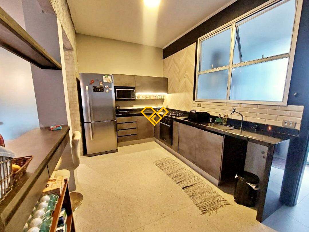 Apartamento à venda no Gonzaga: Cozinha