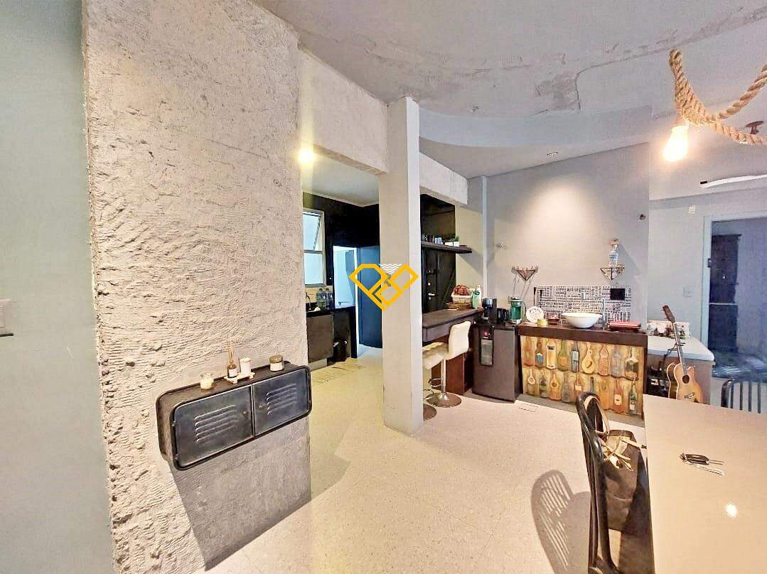 Apartamento à venda no Gonzaga: Sala de jantar