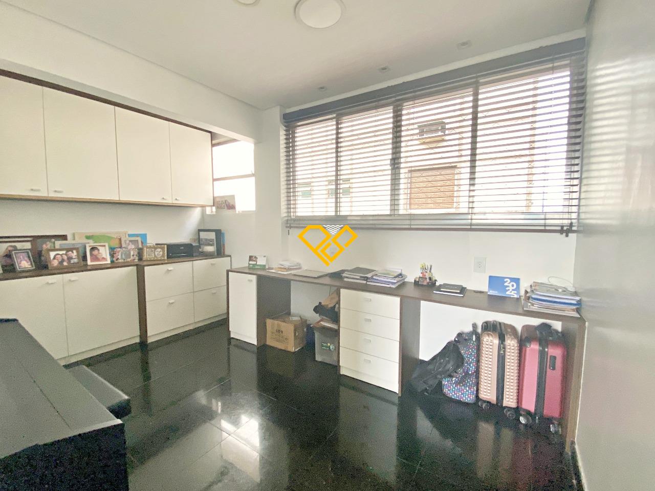 Cobertura à venda no Boqueirão: Escritório