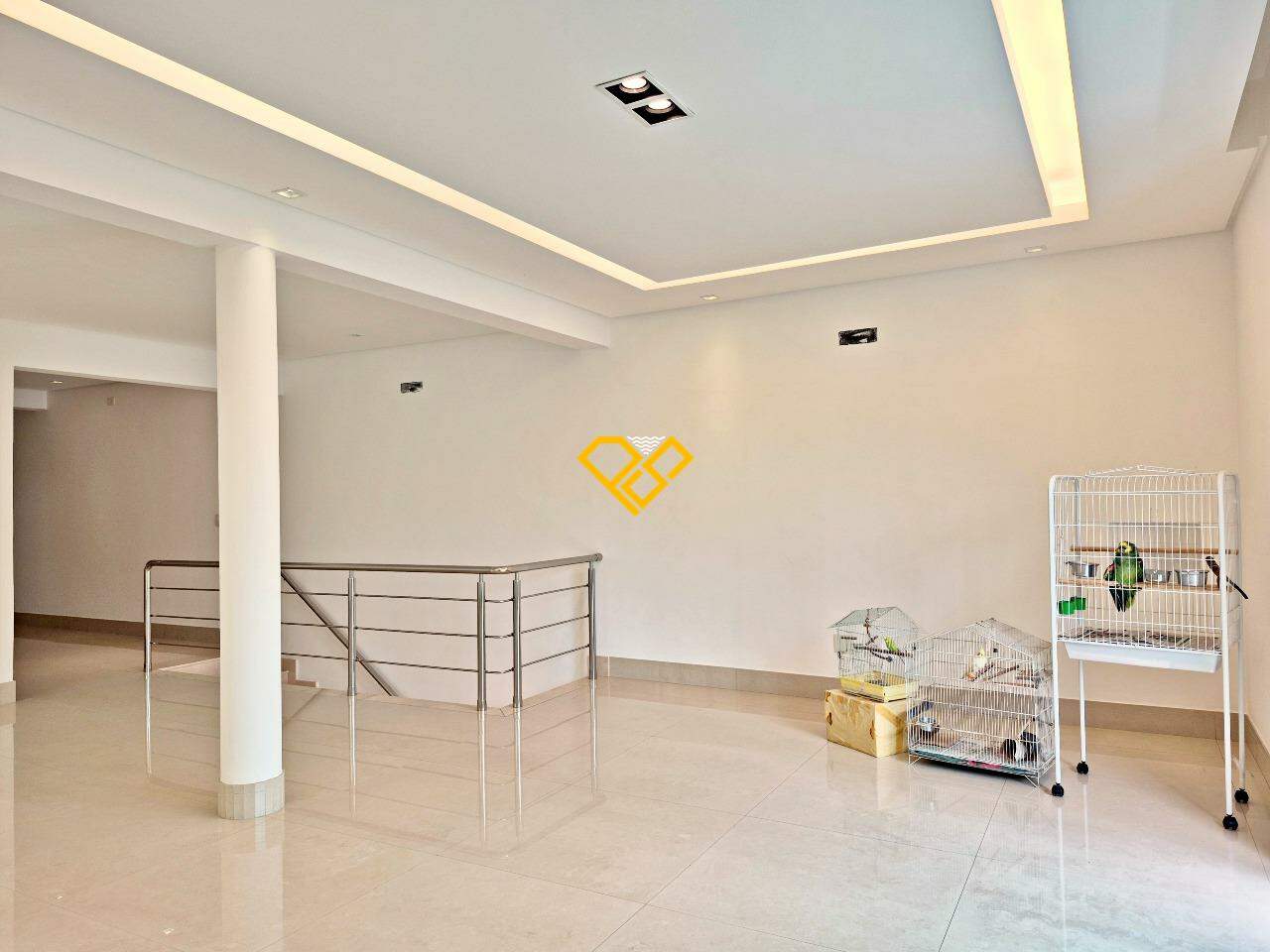 Sobreposta Alta à venda no Ponta da Praia: Sala principal