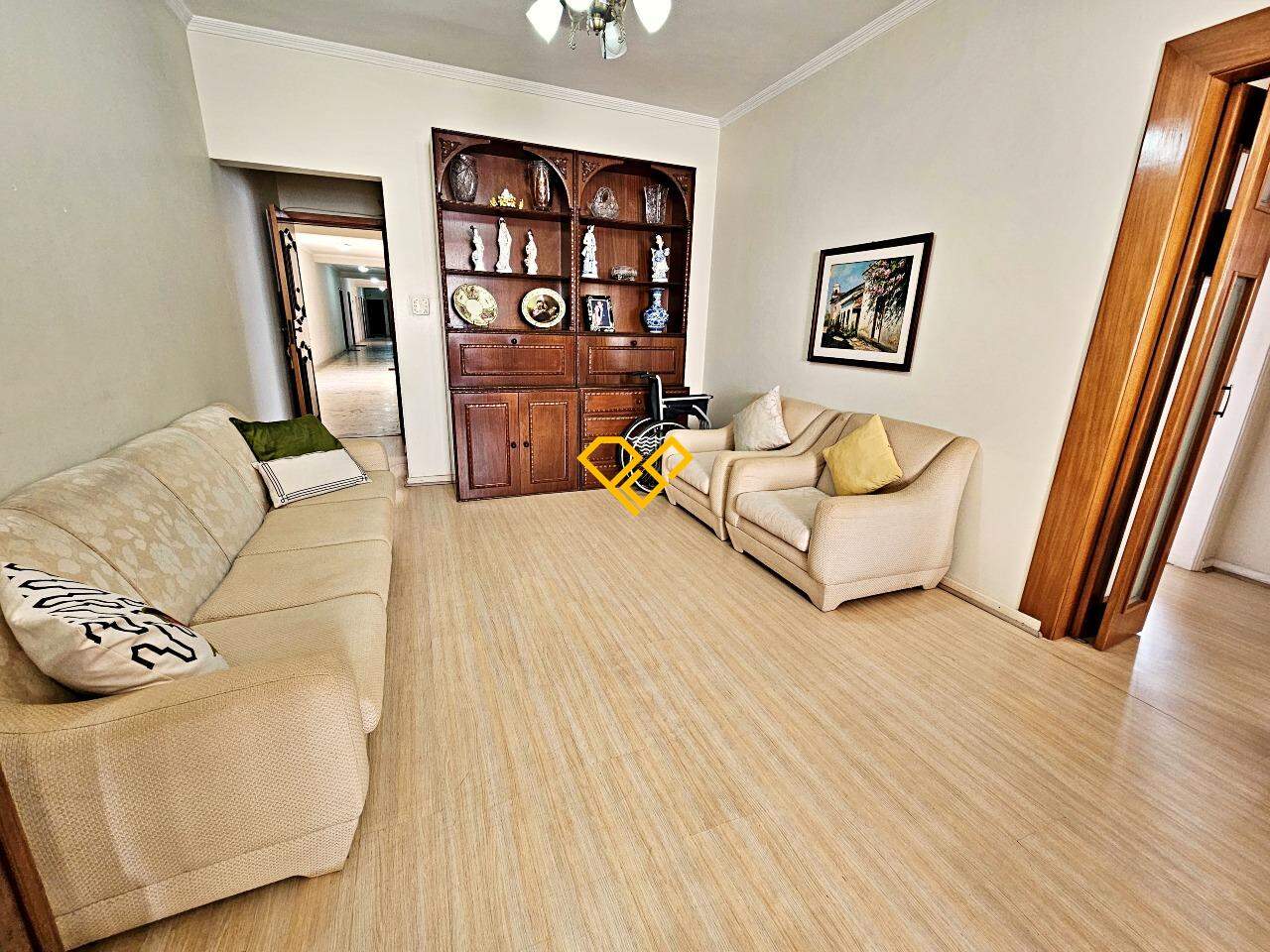 Apartamento à venda no Ponta da Praia: Sala