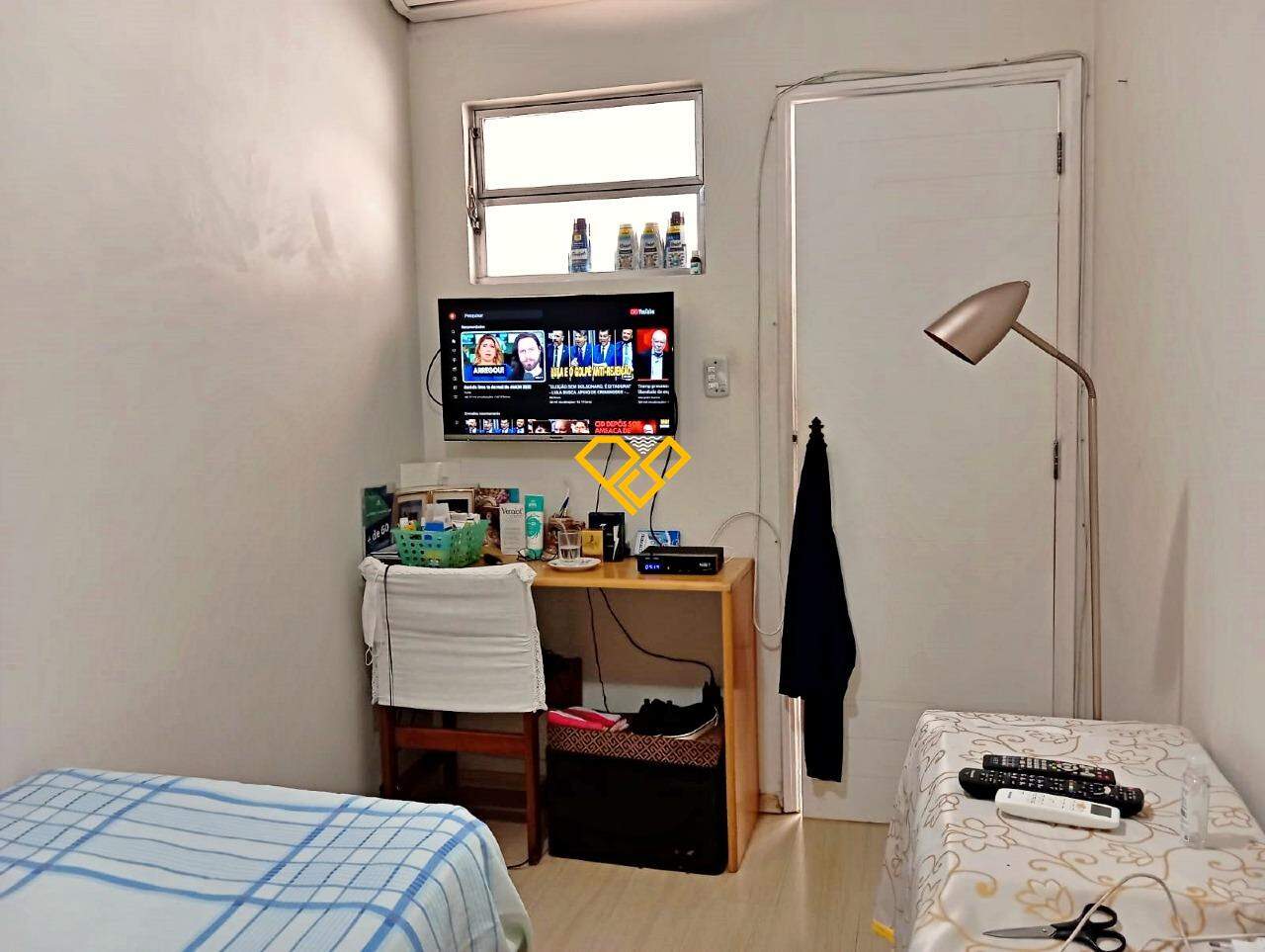 Apartamento à venda no Ponta da Praia: Dependência