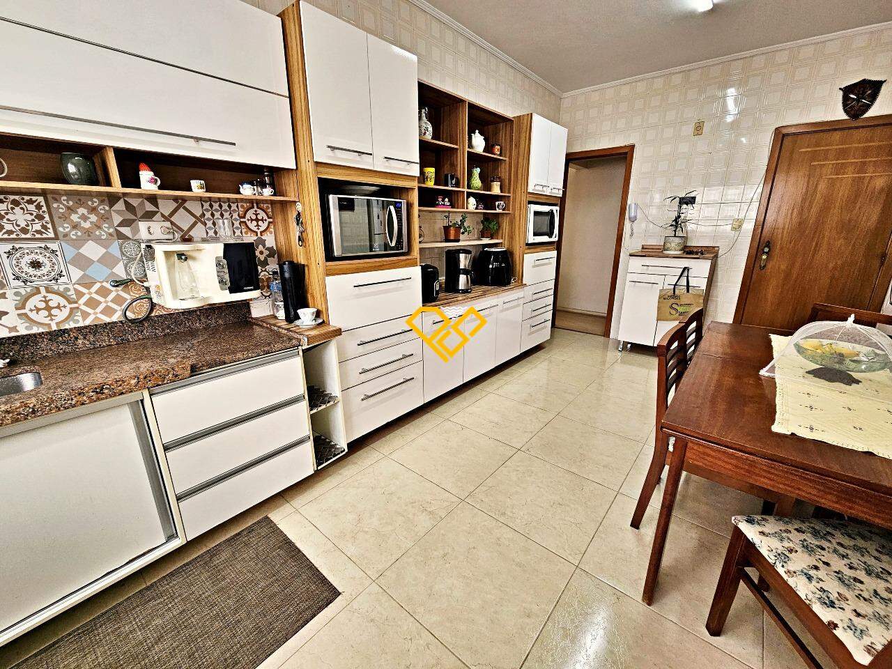 Apartamento à venda no Ponta da Praia: Cozinha