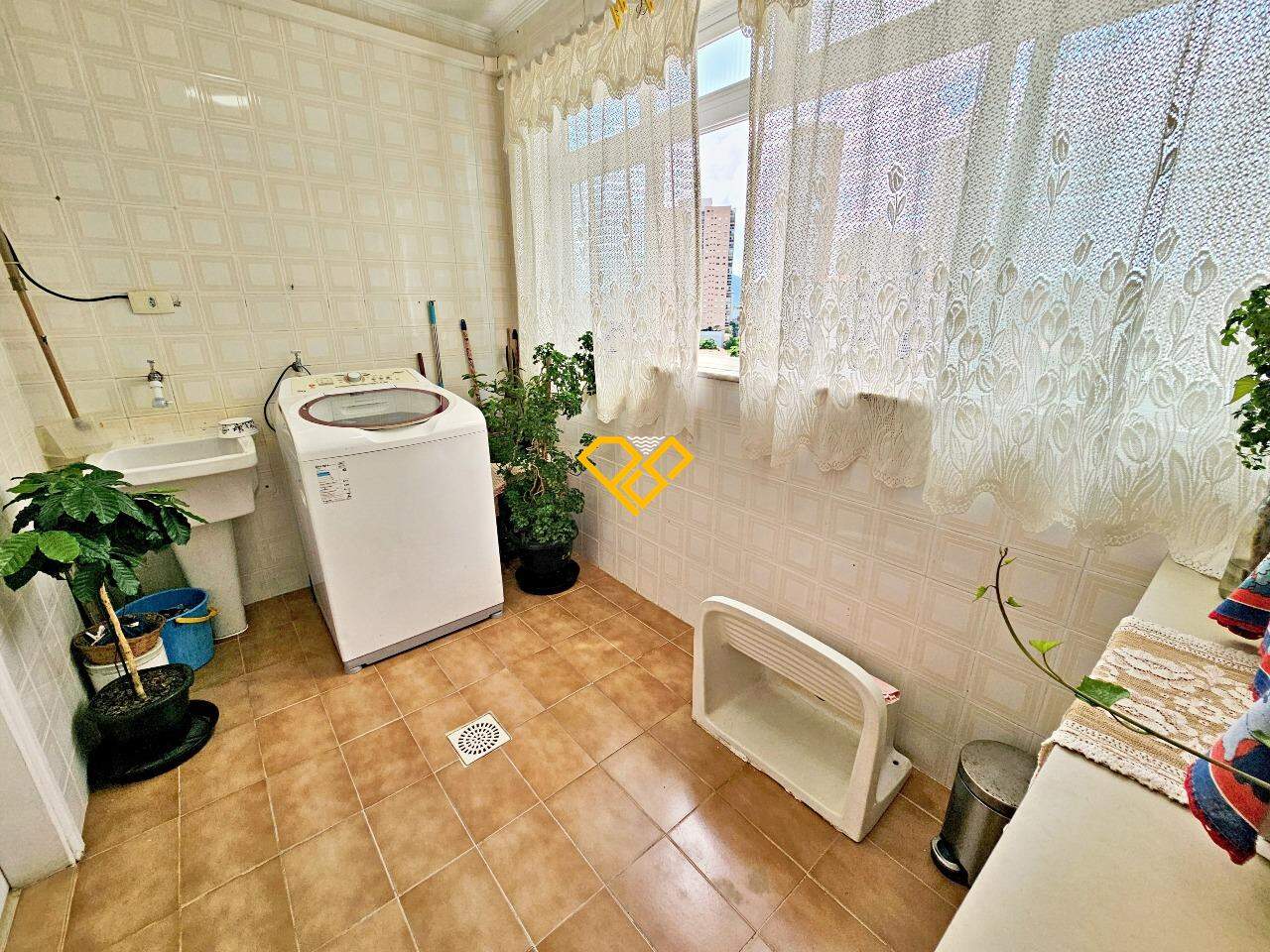 Apartamento à venda no Ponta da Praia: Área de serviço
