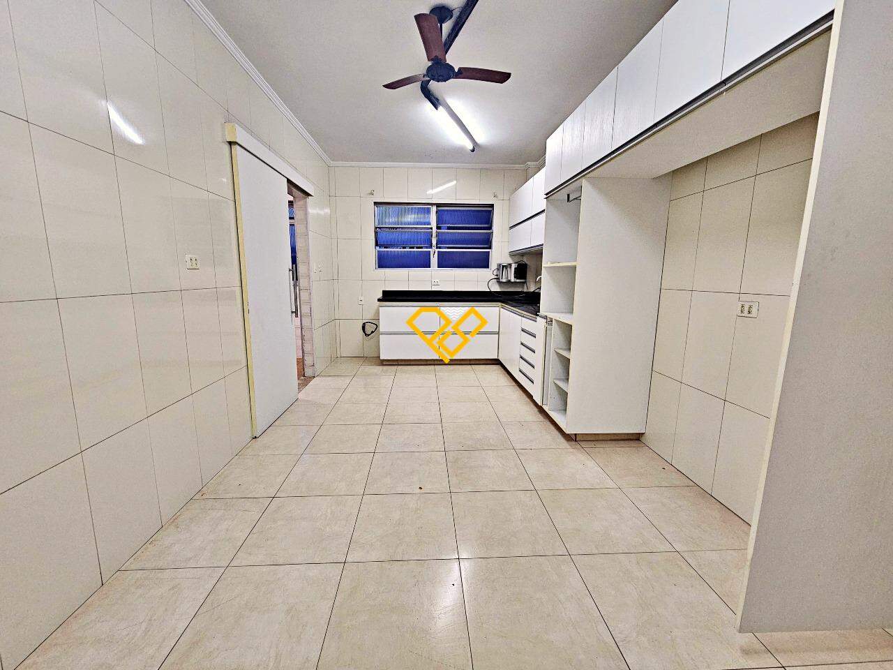 Apartamento à venda no Ponta da Praia: Cozinha