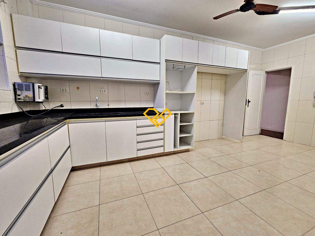Apartamento à venda no Ponta da Praia: Cozinha