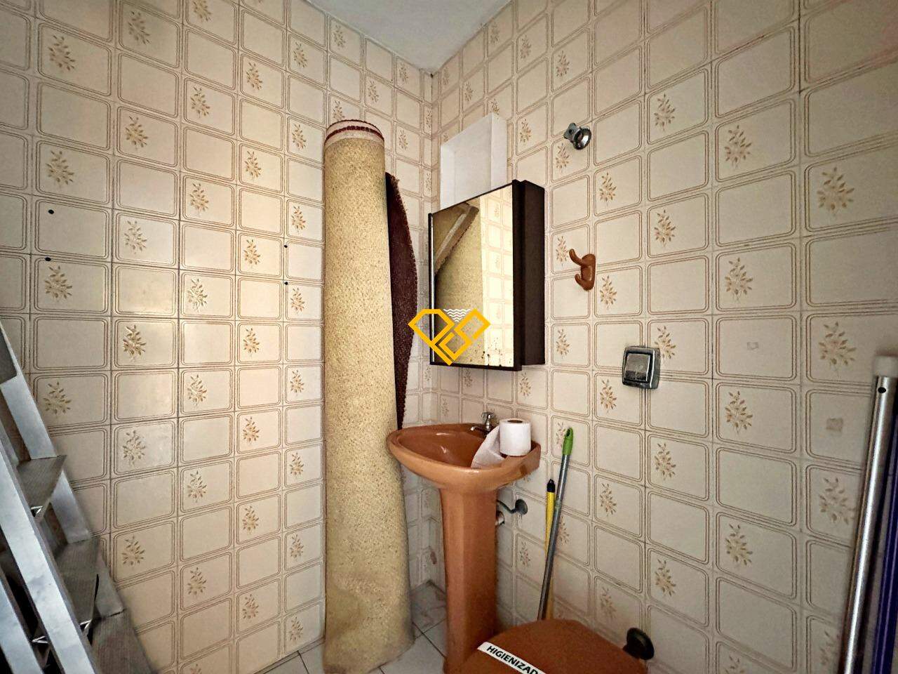 Apartamento para aluguel no Boqueirão: Wc de serviço