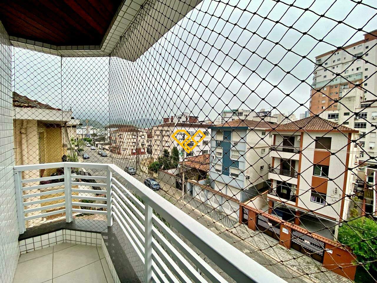 Casa à venda no Ponta da Praia: 3º andar sacada frontal