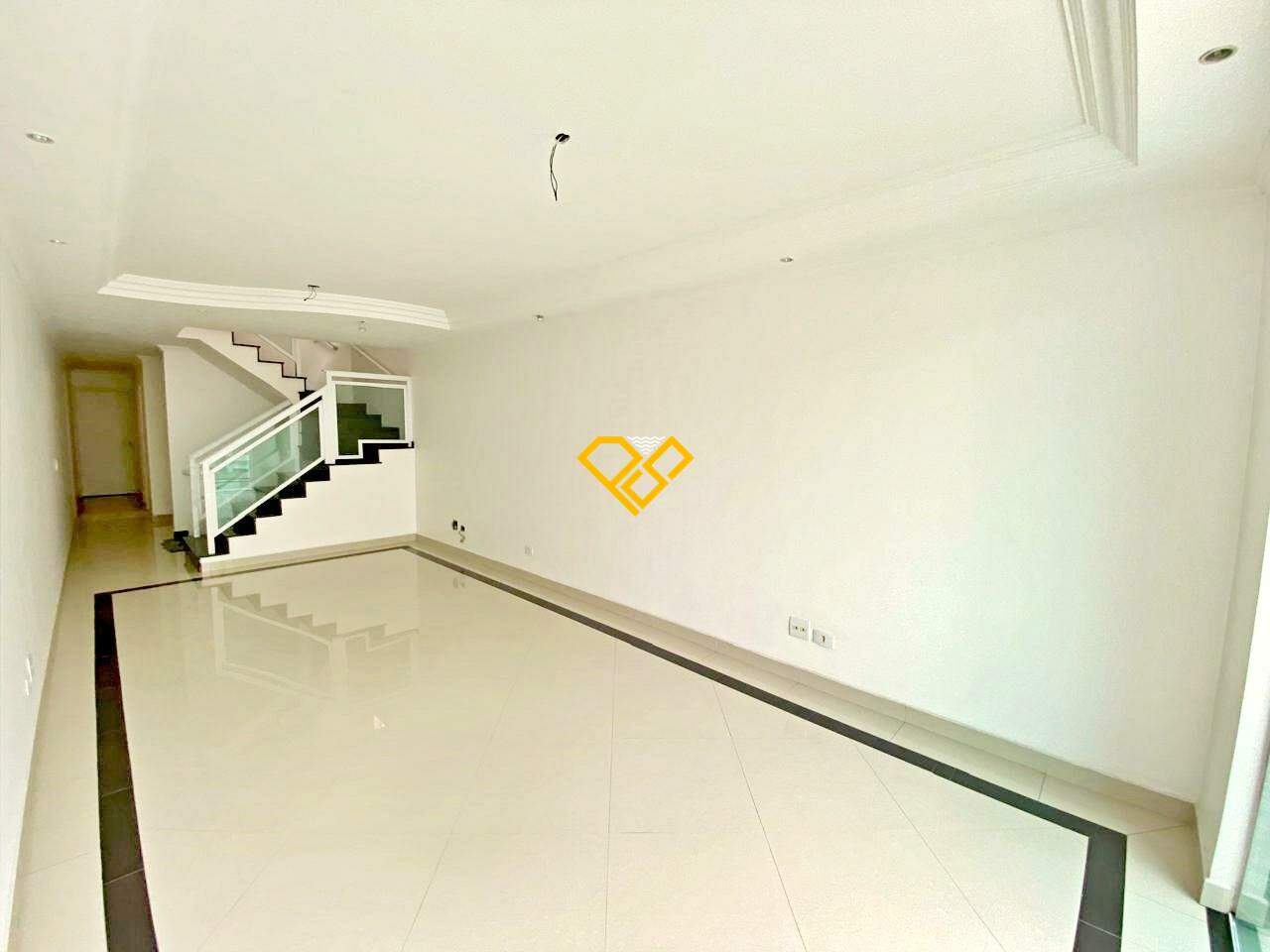 Casa à venda no Ponta da Praia: 1º andar sala 