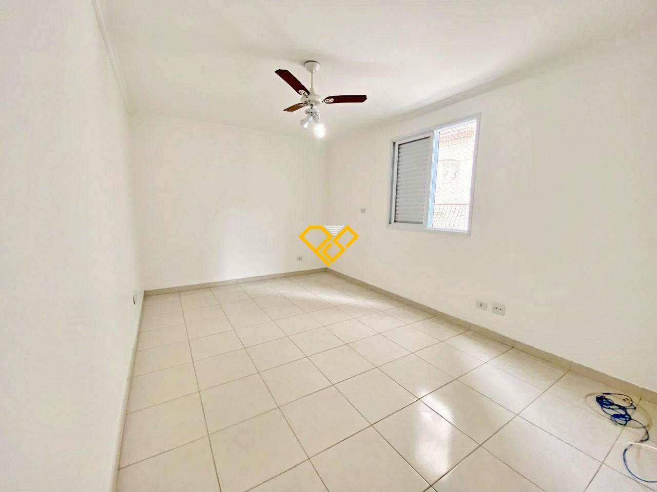 Casa à venda no Ponta da Praia: 2° andar quarto 3