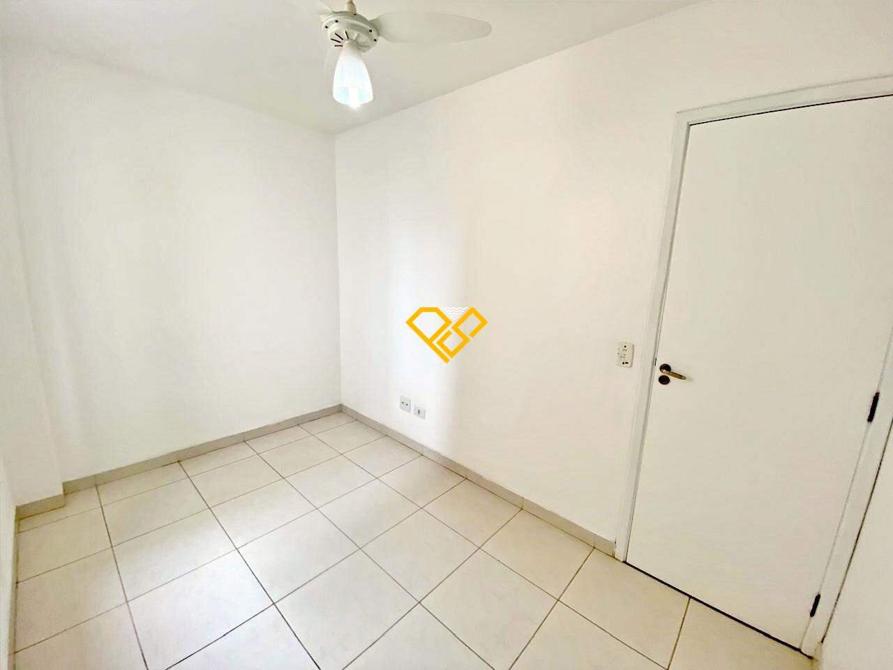 Casa à venda no Ponta da Praia: 1° andar quarto 