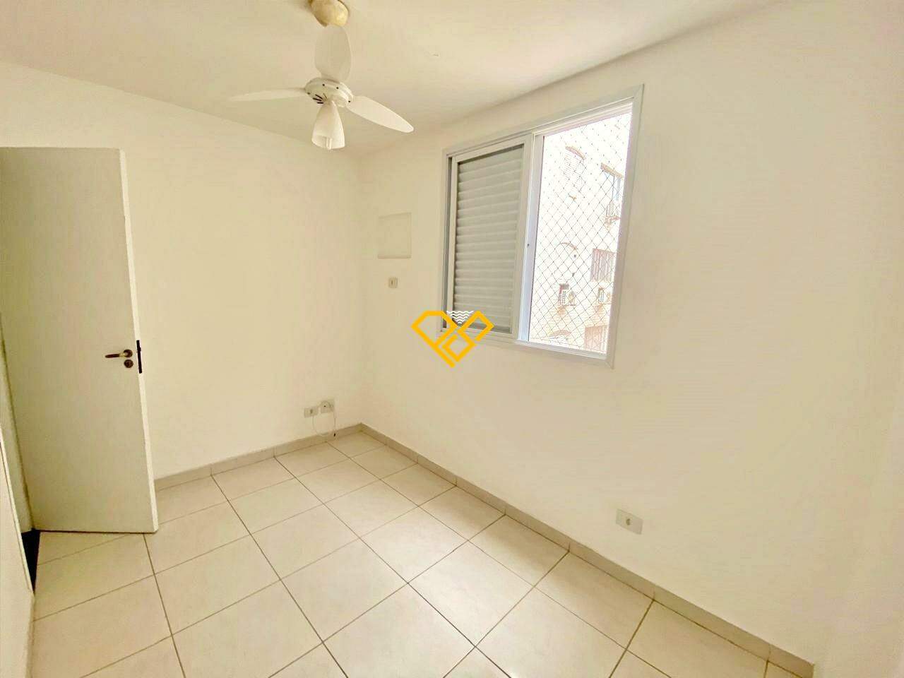 Casa à venda no Ponta da Praia: 1° andar quarto 