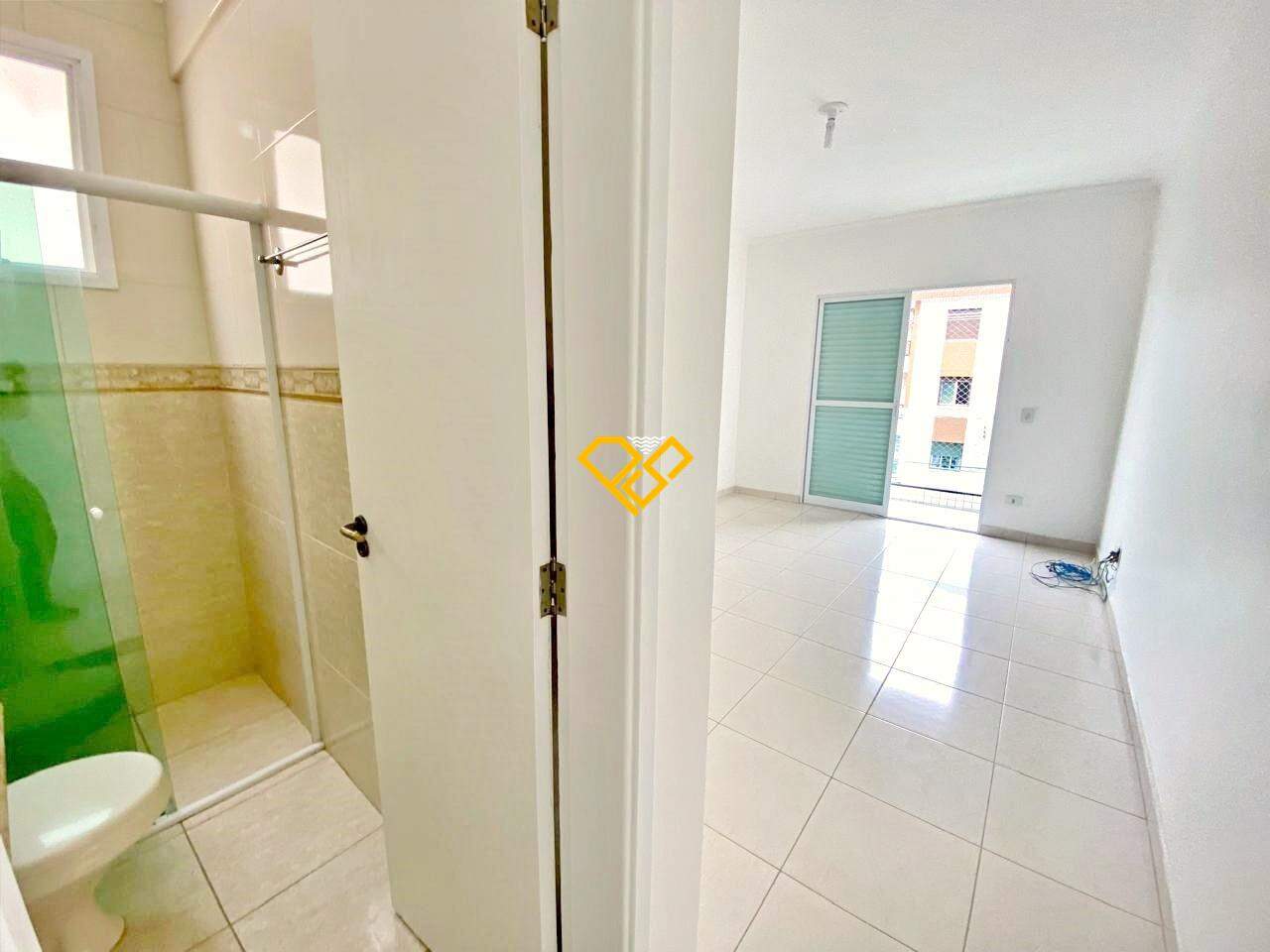 Casa à venda no Ponta da Praia: 2° andar quarto com suíte