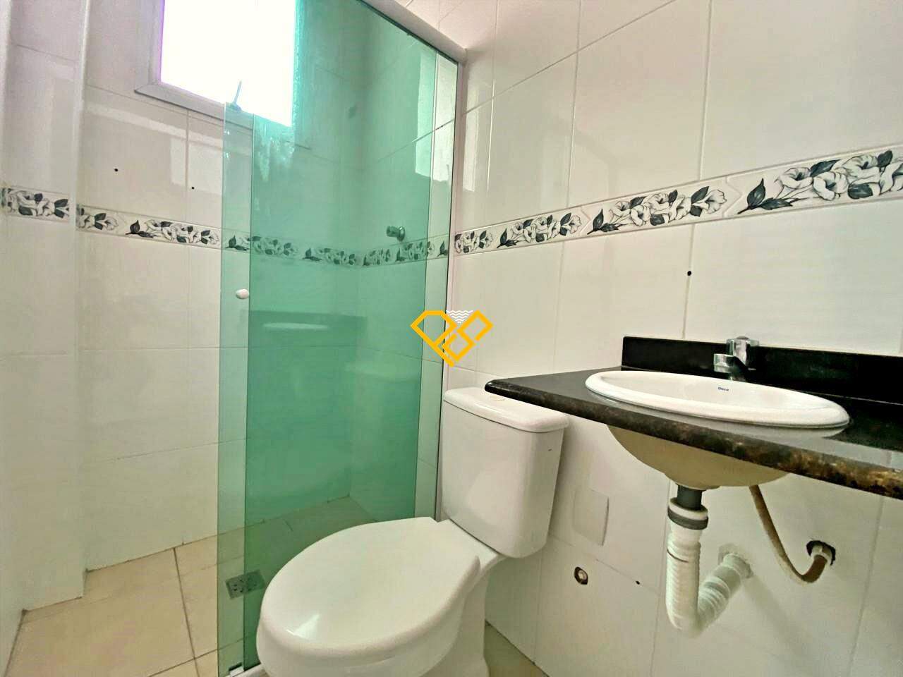 Casa à venda no Ponta da Praia: 3º andar Wc social