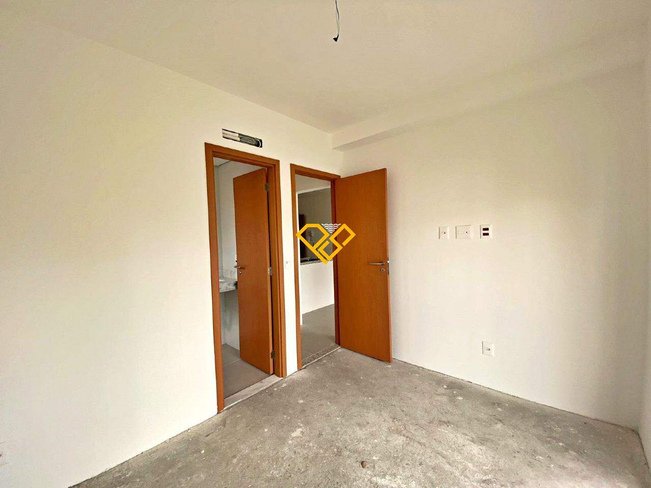 Apartamento à venda no Boqueirão: Dormitório 1 - suíte