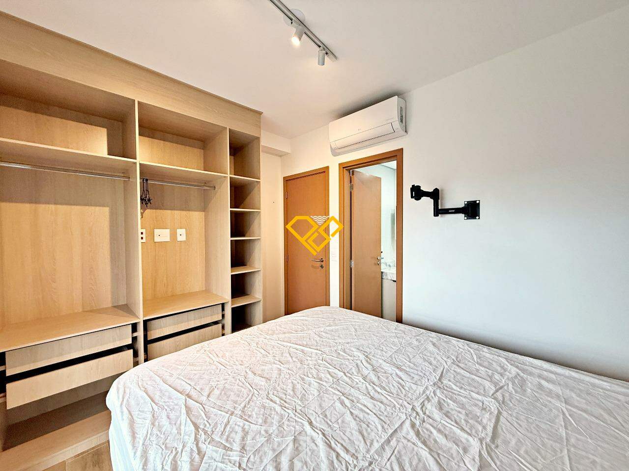 Apartamento à venda no Boqueirão: Dormitório 1 - suíte