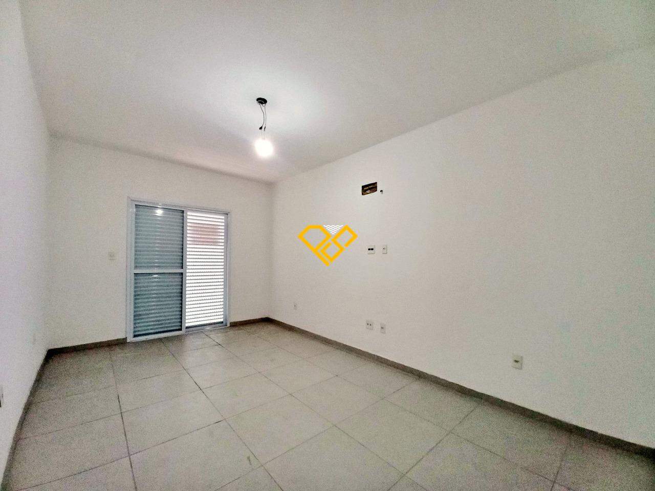Sobreposta Baixa à venda no Vila Belmiro: Suíte 1