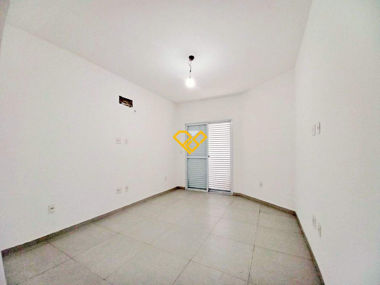 Sobreposta Baixa à venda no Vila Belmiro: Suíte 3