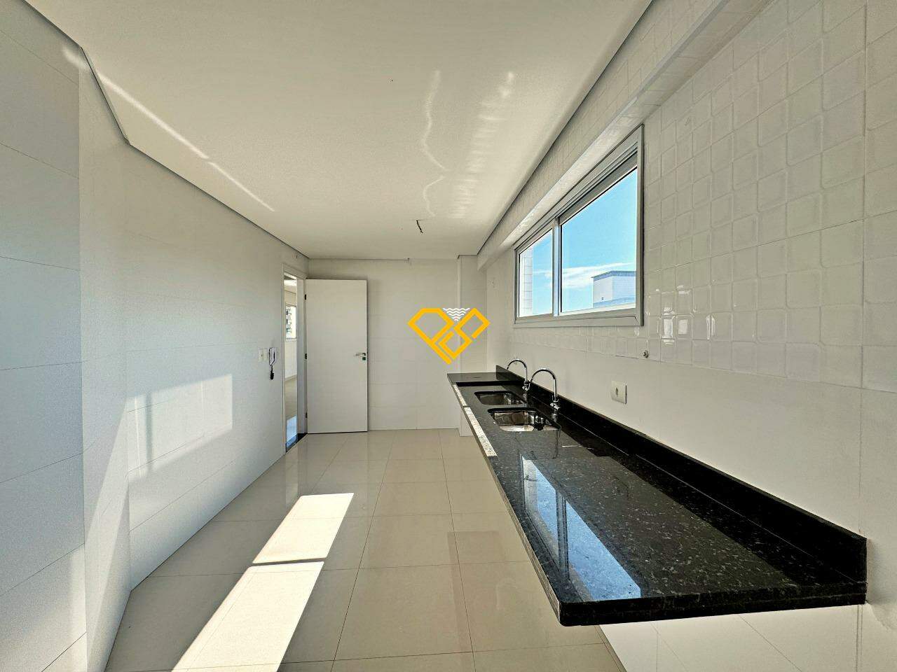 Cobertura à venda no José Menino: Cozinha