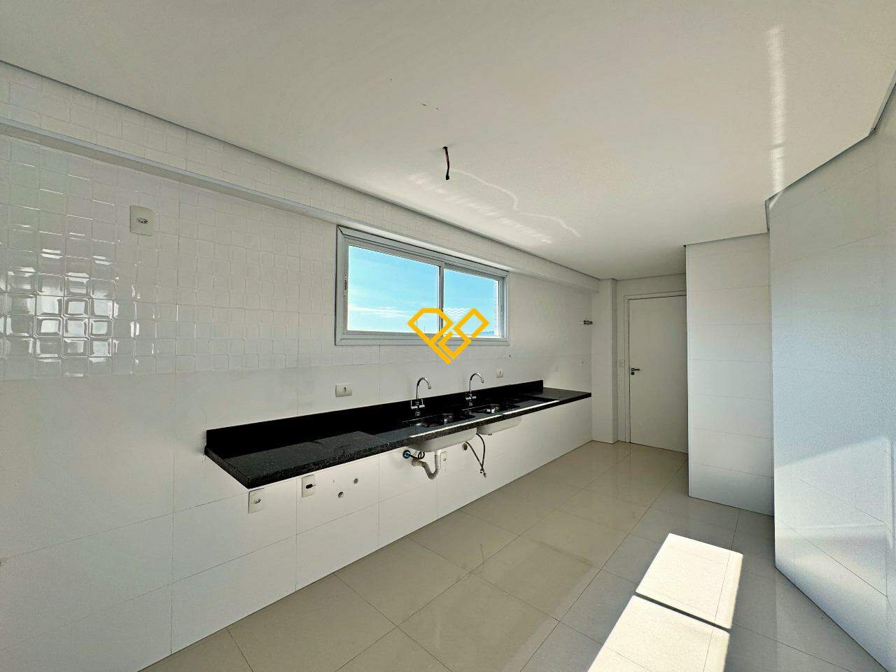 Cobertura à venda no José Menino: Cozinha