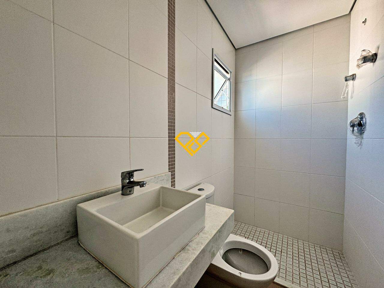 Cobertura à venda no José Menino: Wc suíte 3