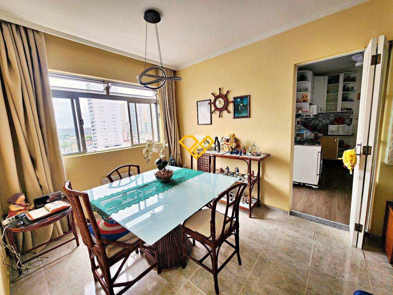 Apartamento à venda no Ponta da Praia: Sala