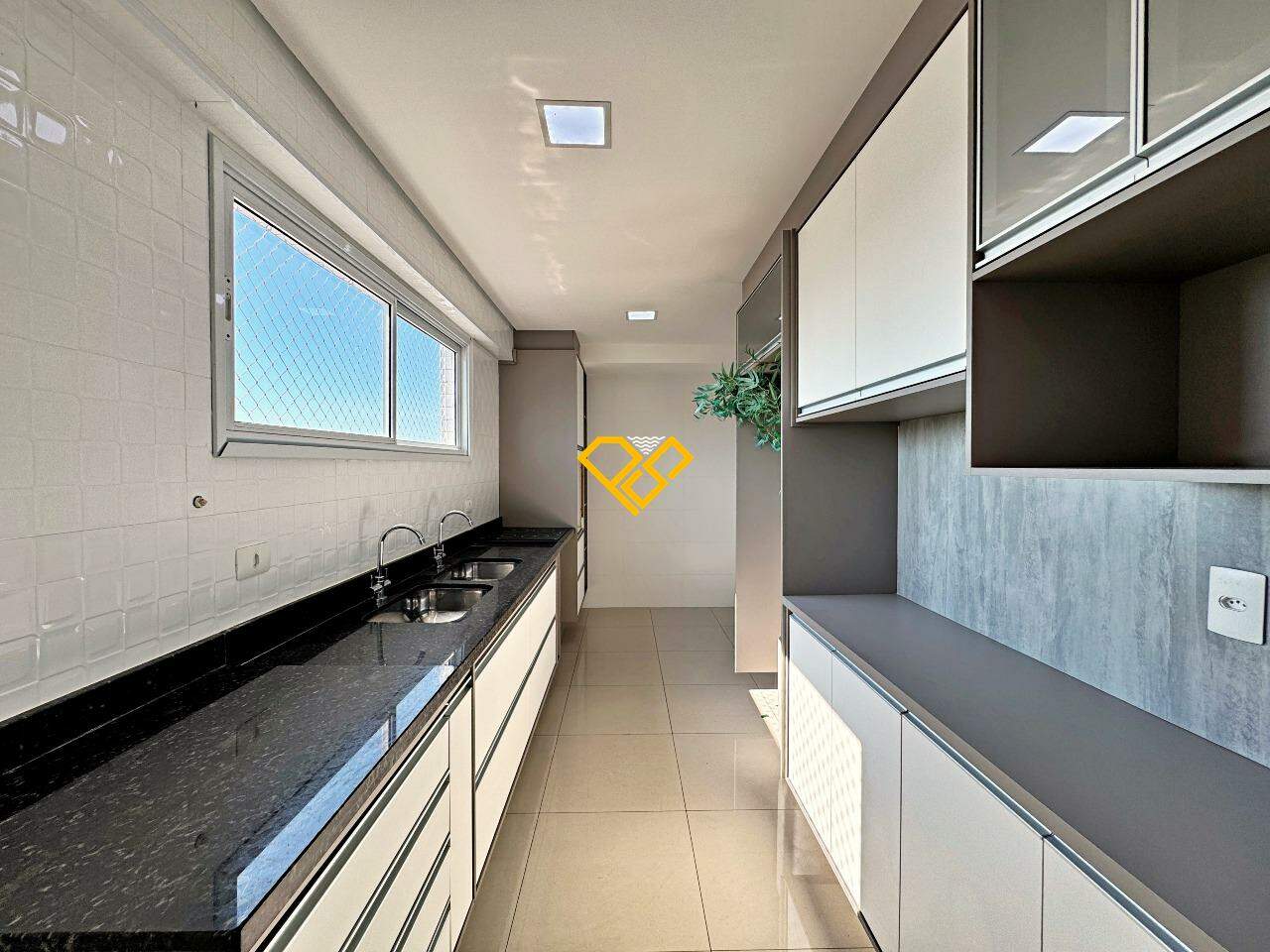 Cobertura à venda no José Menino: Cozinha