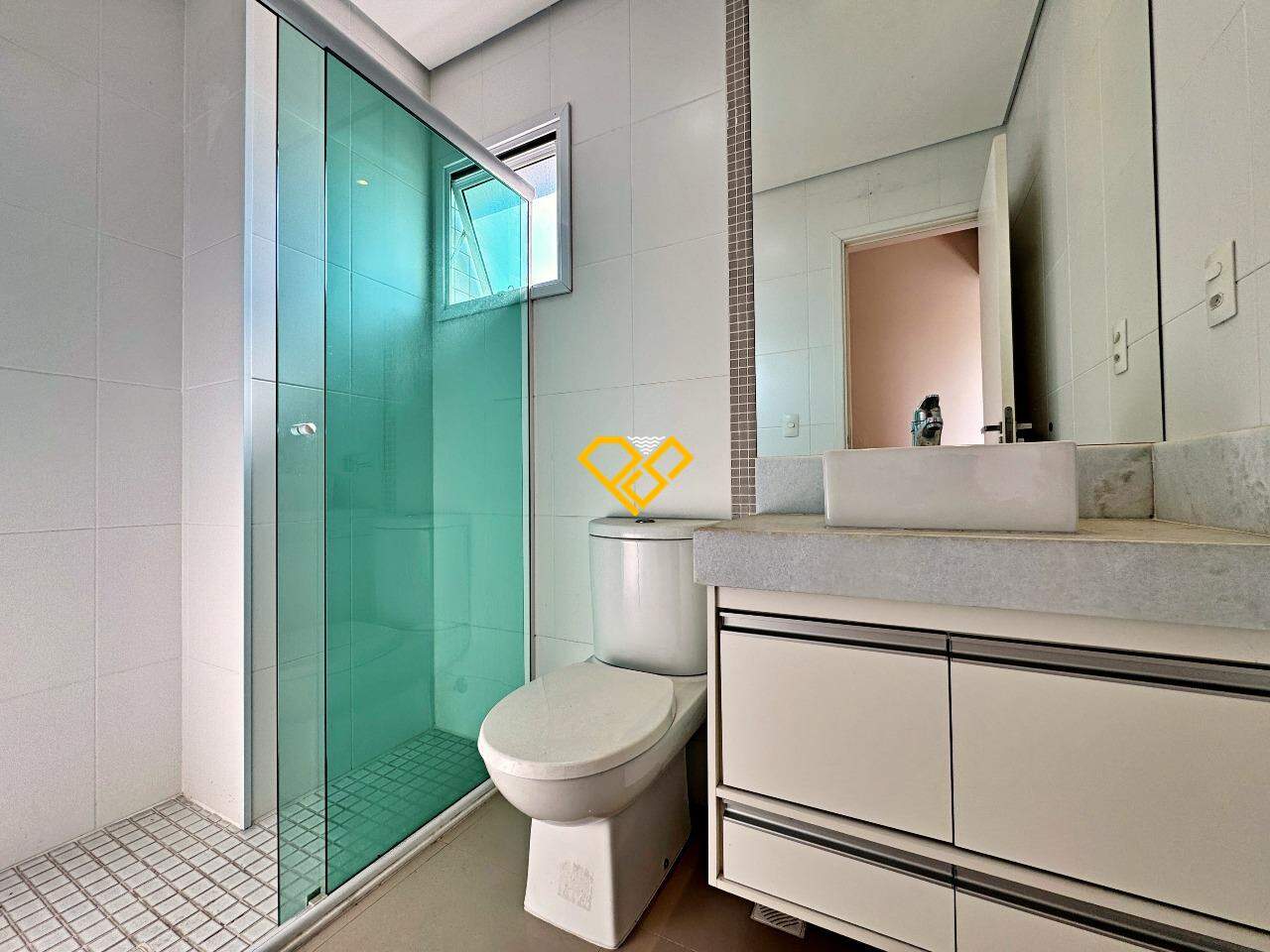 Cobertura à venda no José Menino: Wc suíte 3