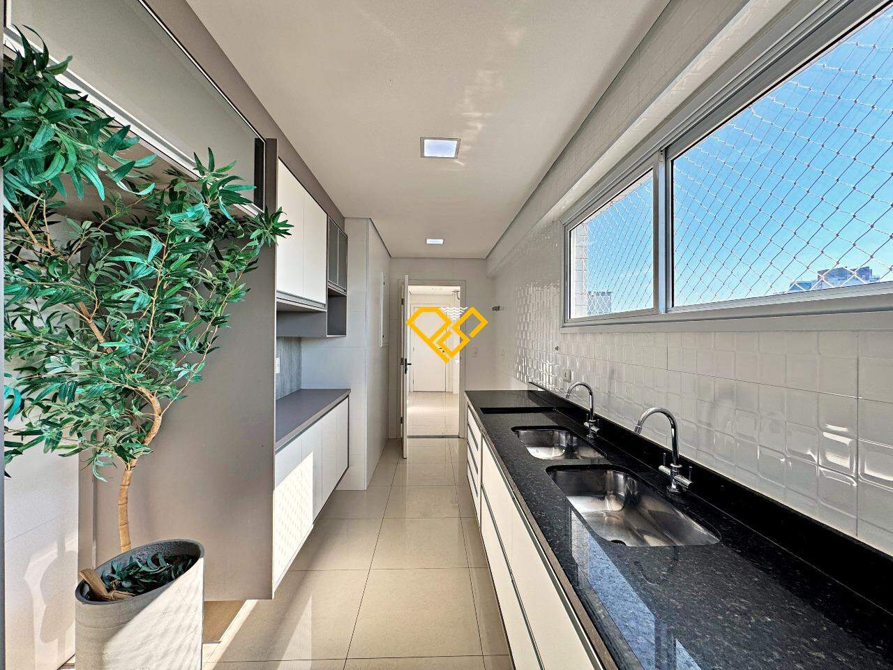 Cobertura à venda no José Menino: Cozinha