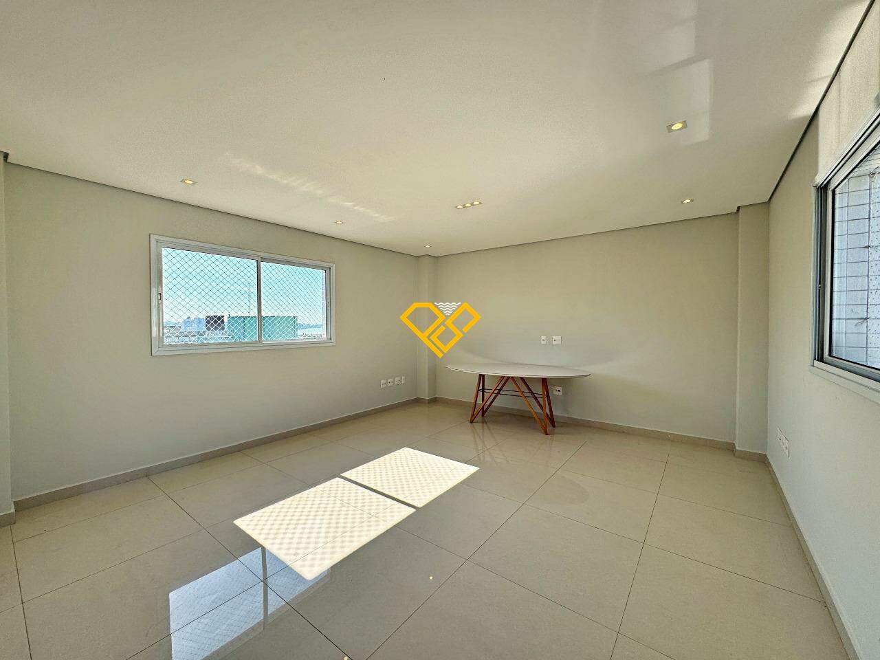 Cobertura à venda no José Menino: Sala