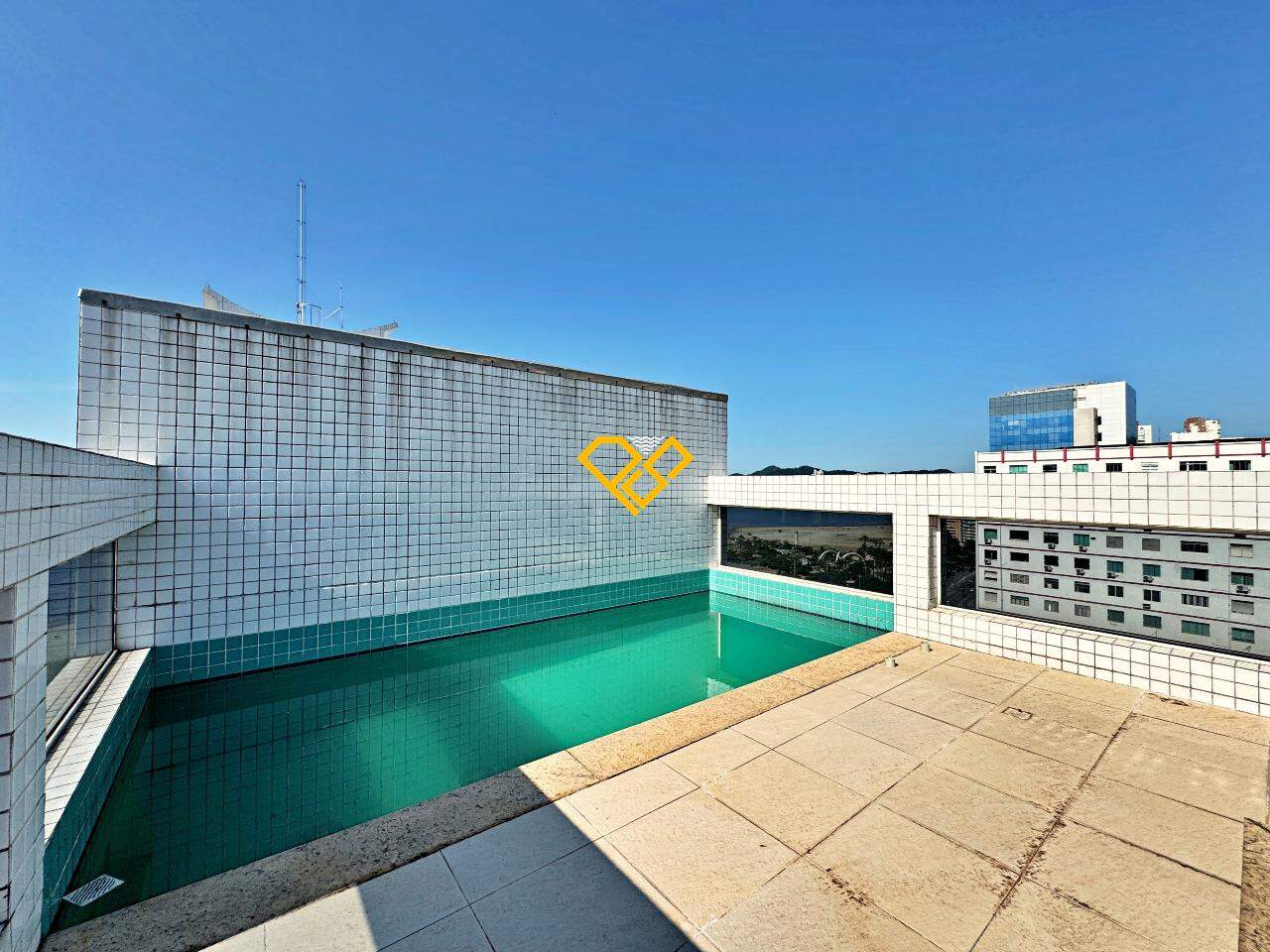 Cobertura à venda no José Menino: Piscina