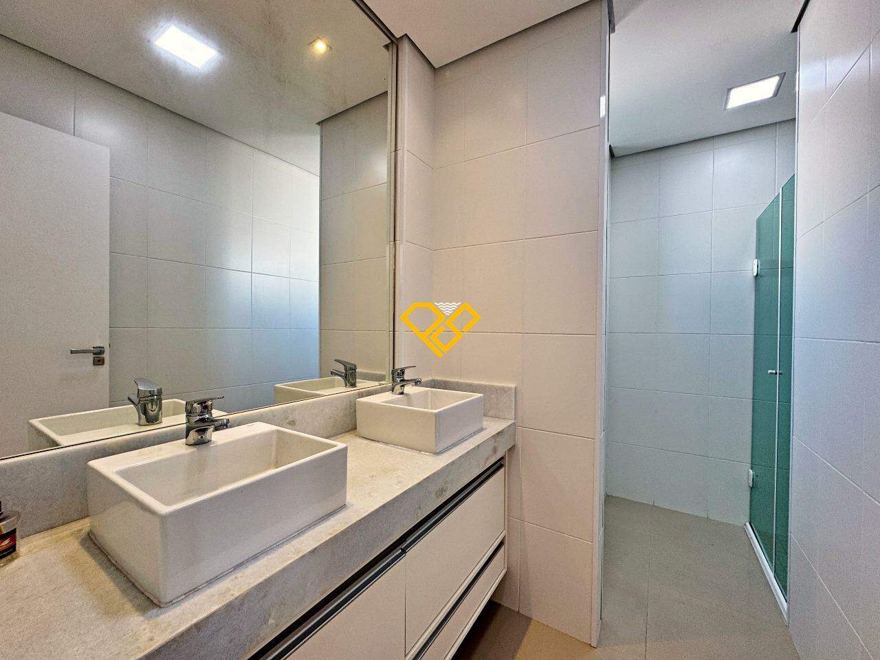 Cobertura à venda no José Menino: Wc sueíte master