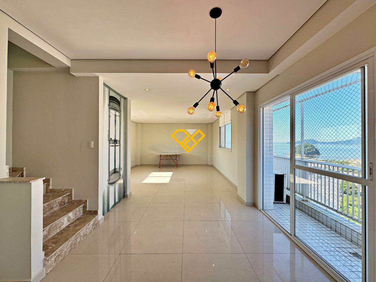 Cobertura à venda no José Menino: Sala