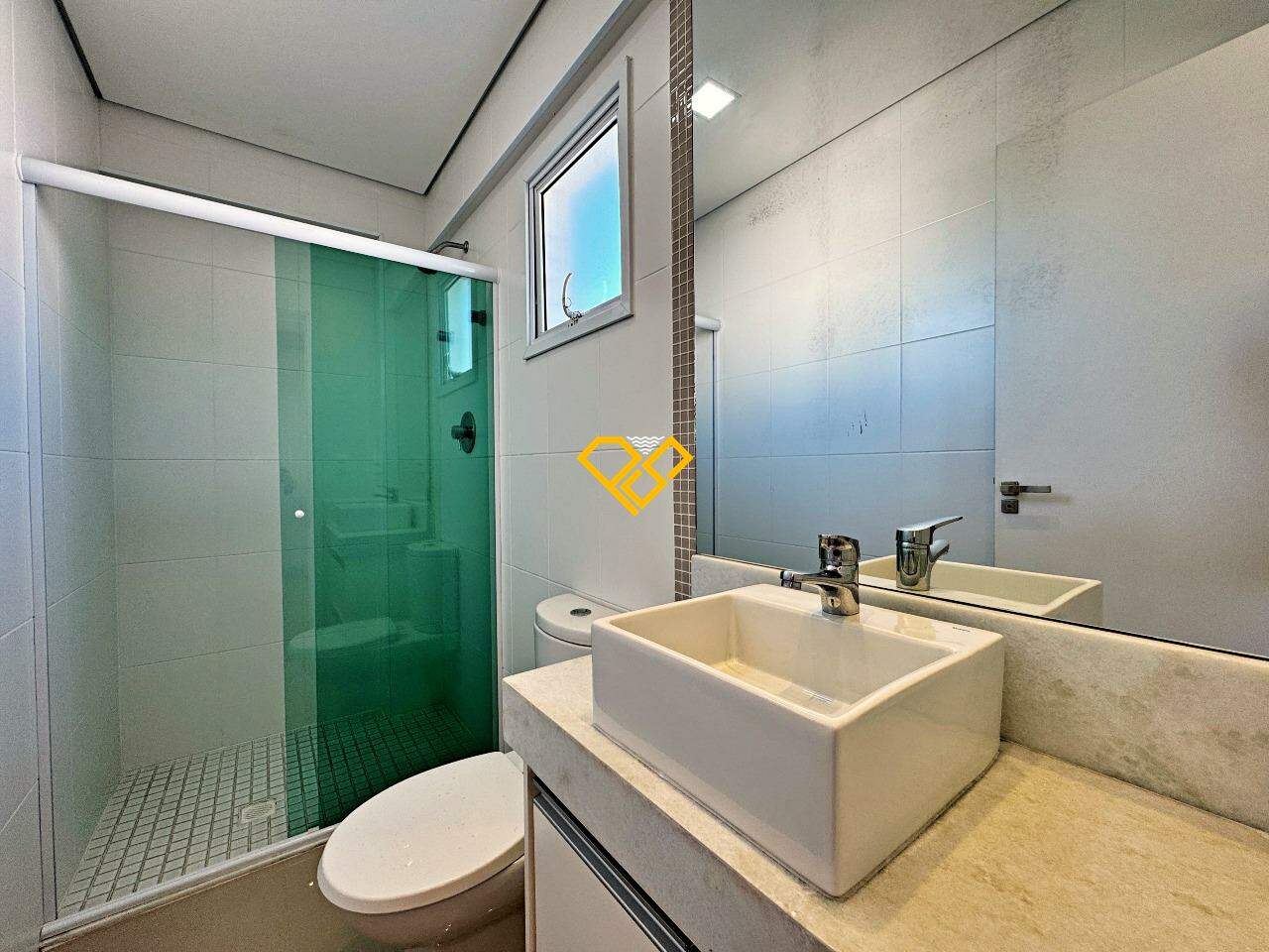 Cobertura à venda no José Menino: Wc suíte 2