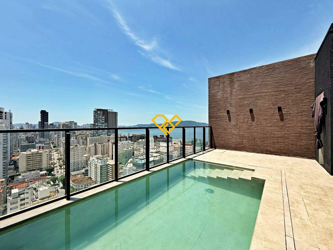 Cobertura à venda no José Menino: Piscina e solarium
