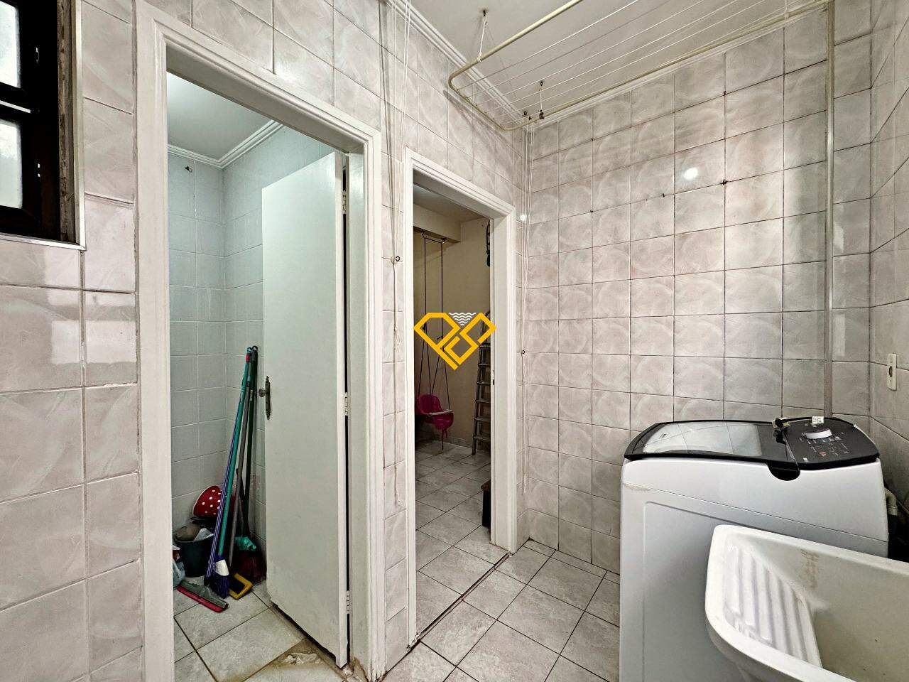 Apartamento à venda no Embaré: Área de serviço