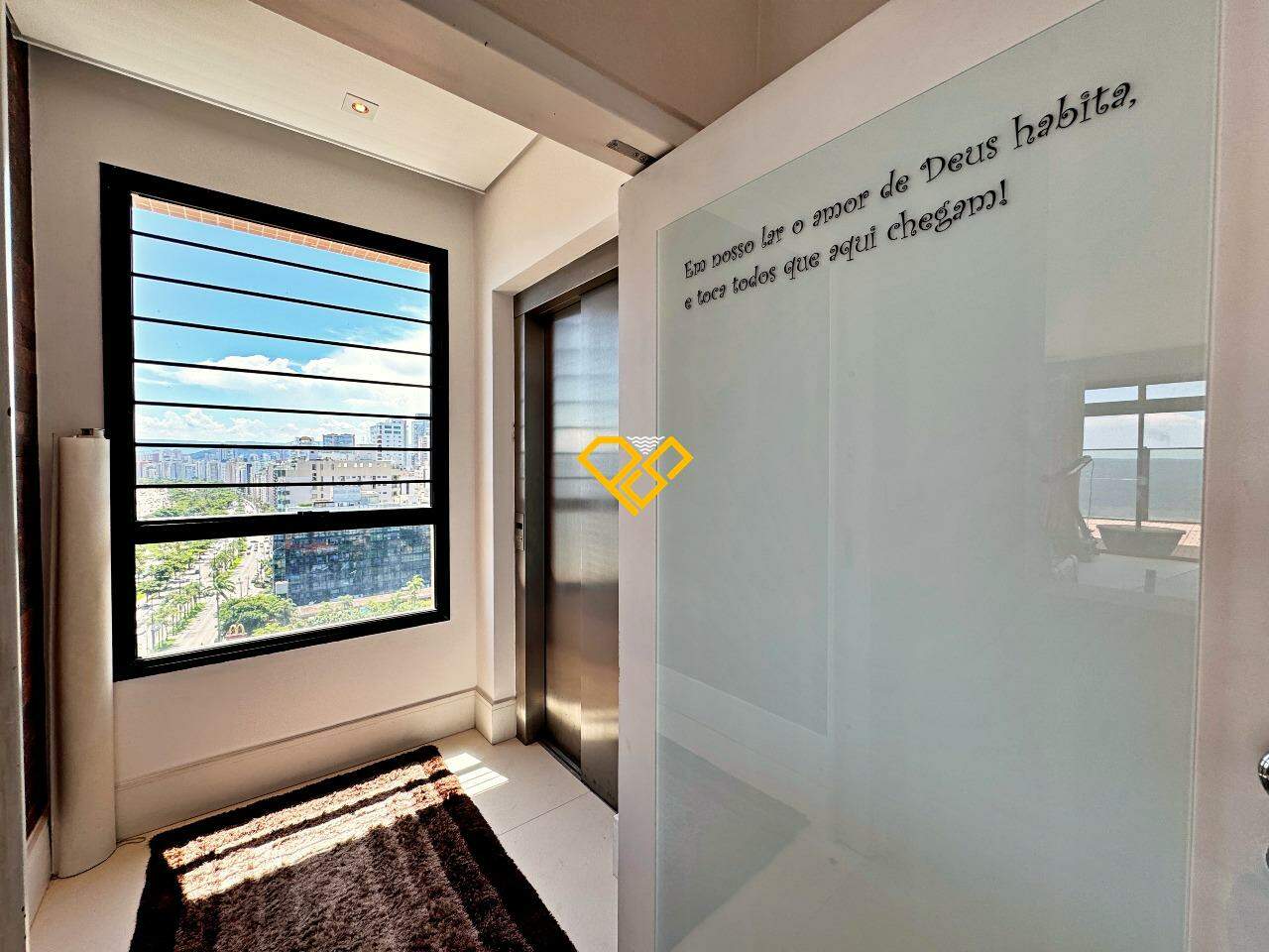 Cobertura à venda no Aparecida: hal privativo da área gourmet