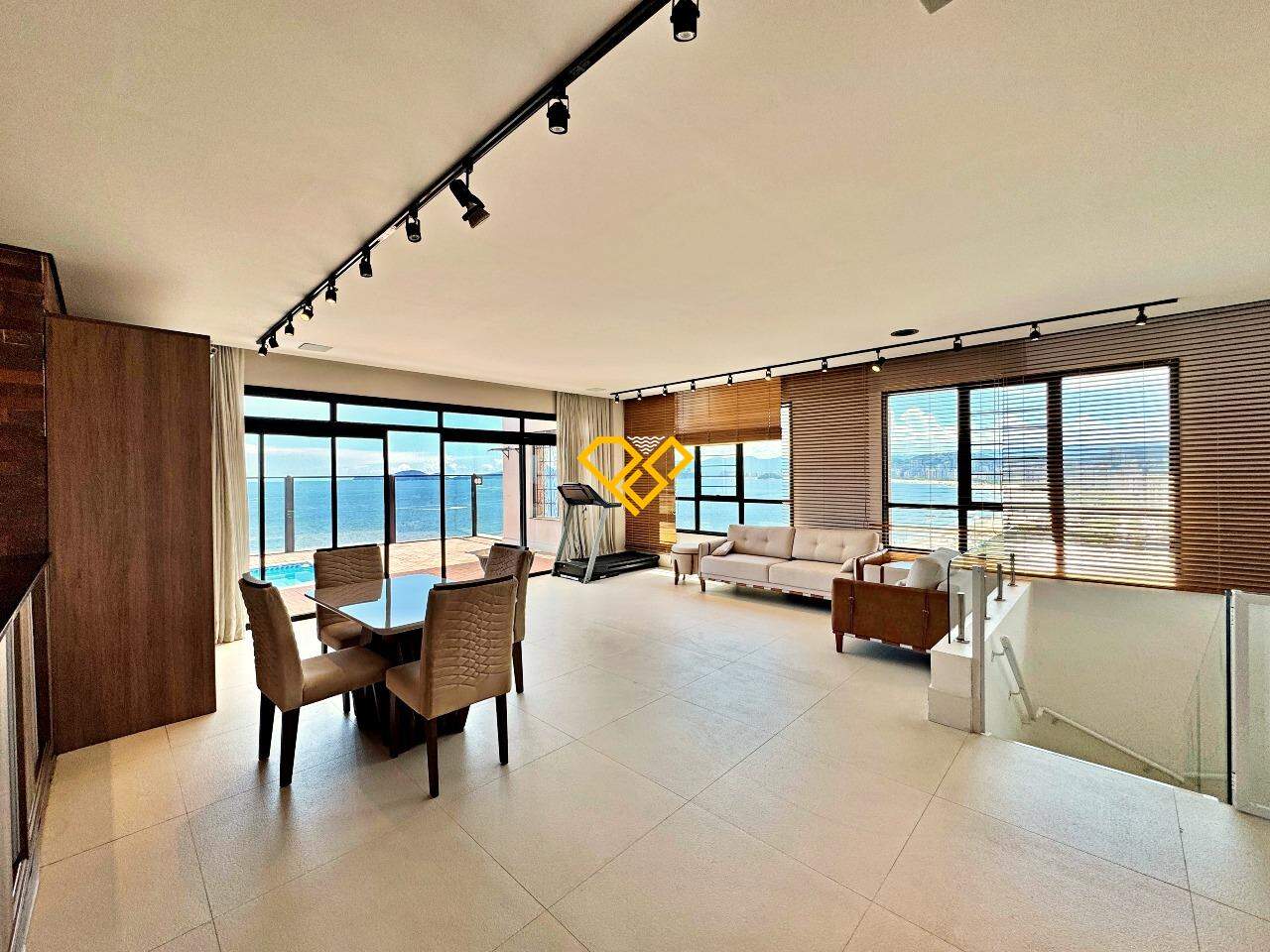 Cobertura à venda no Aparecida: Área gourmet