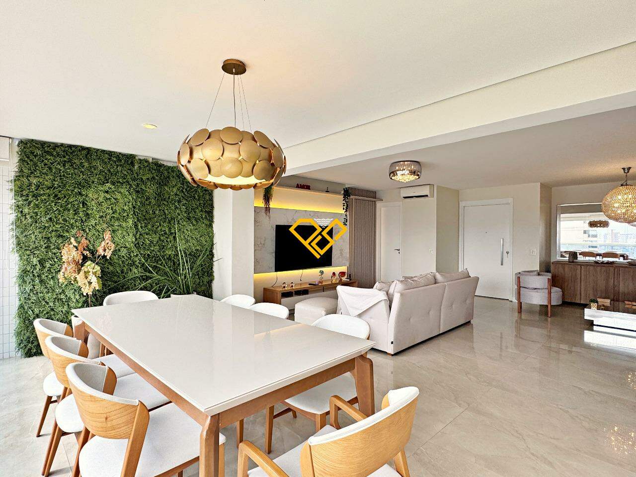 Apartamento à venda no Boqueirão: Varanda com churrasqueira