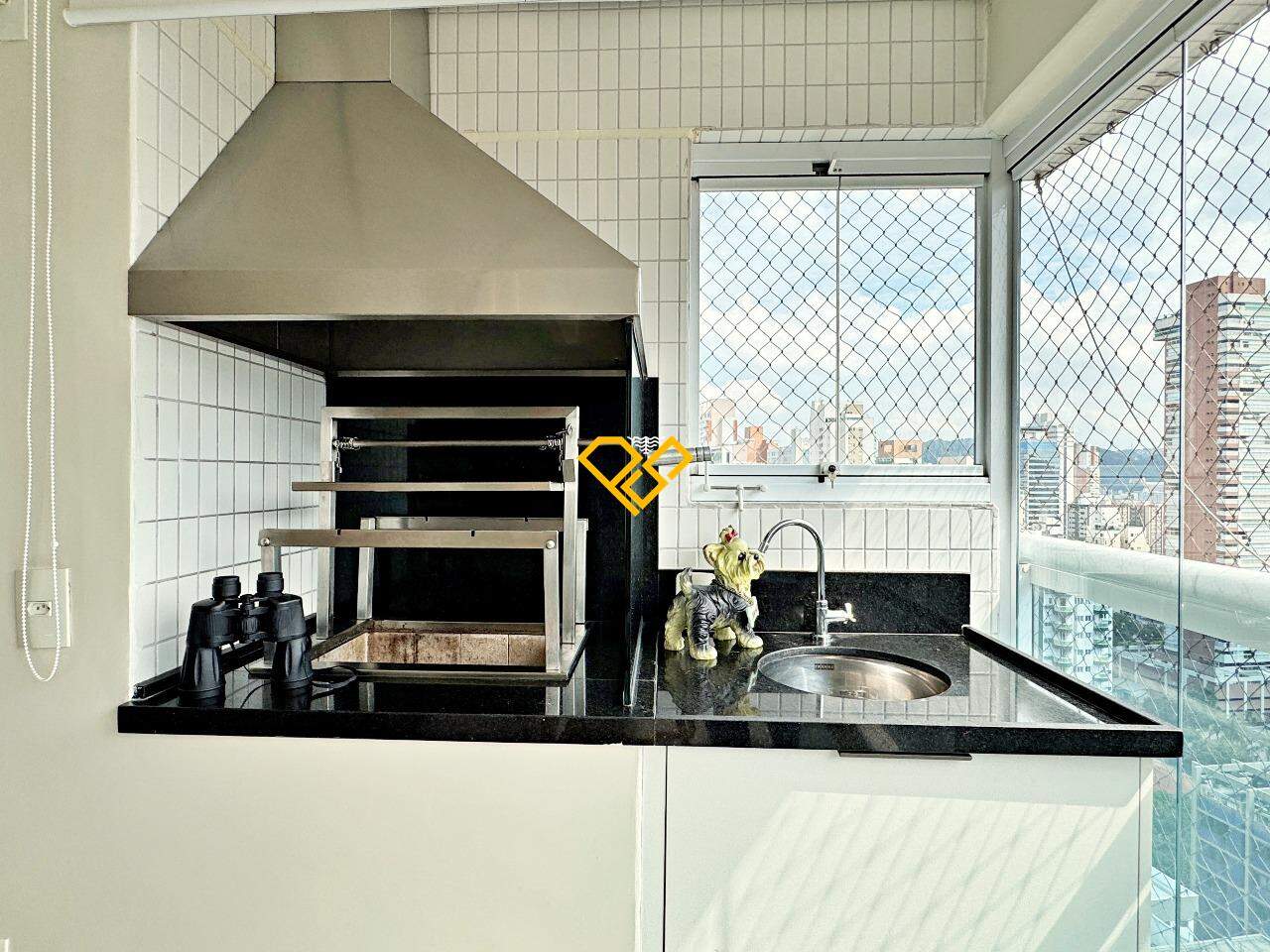 Apartamento à venda no Boqueirão: Varanda com churrasqueira