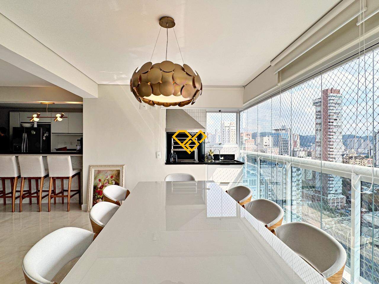 Apartamento à venda no Boqueirão: Varanda com churrasqueira