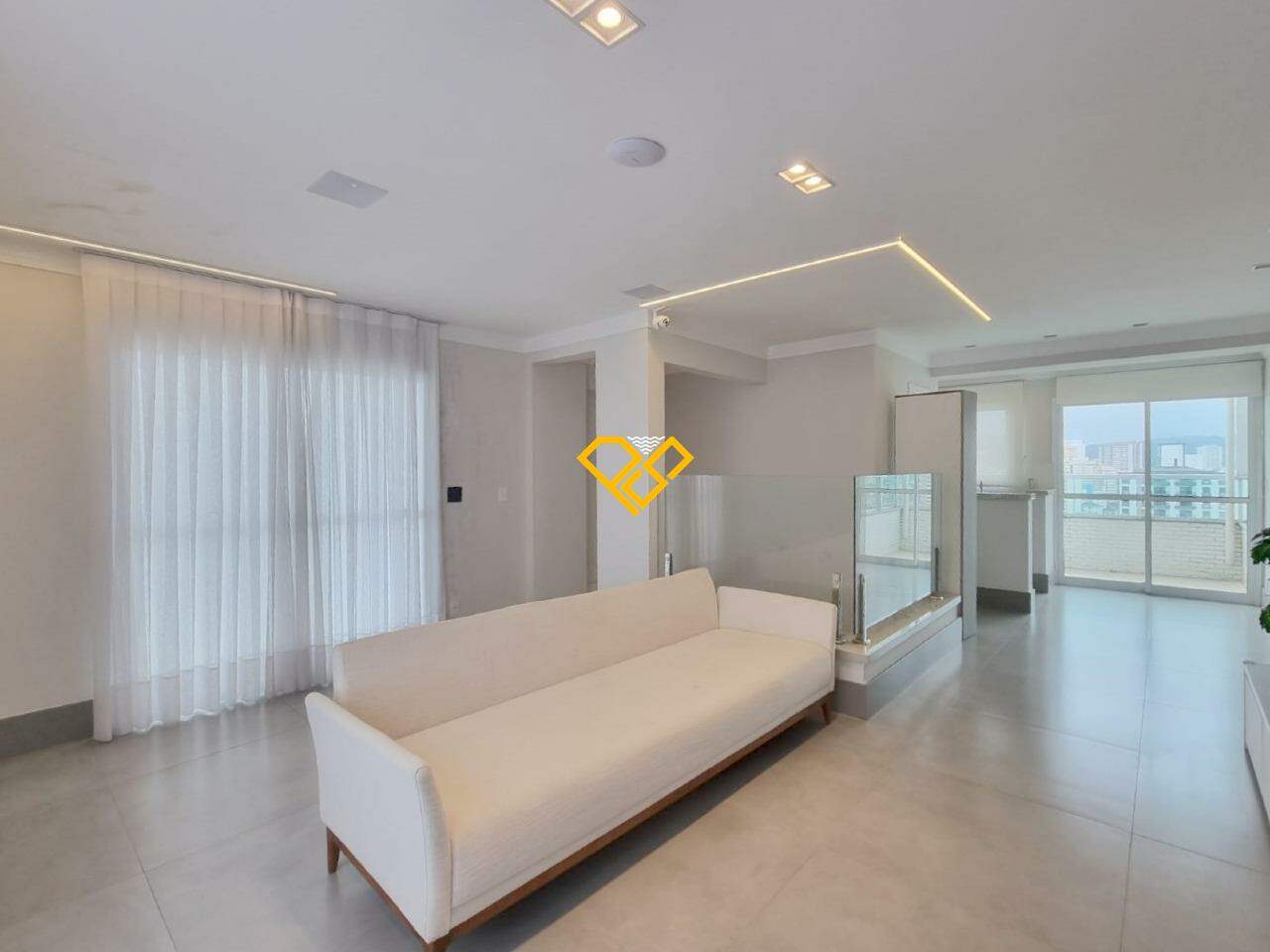 Cobertura para aluguel no Boqueirão: Sala segundo piso