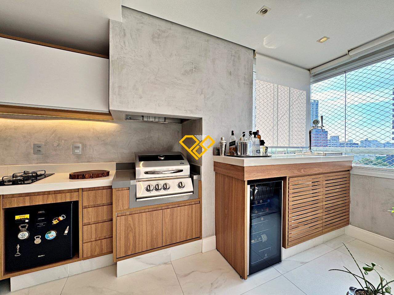 Apartamento à venda no Boqueirão: Varanda com churrasqueira