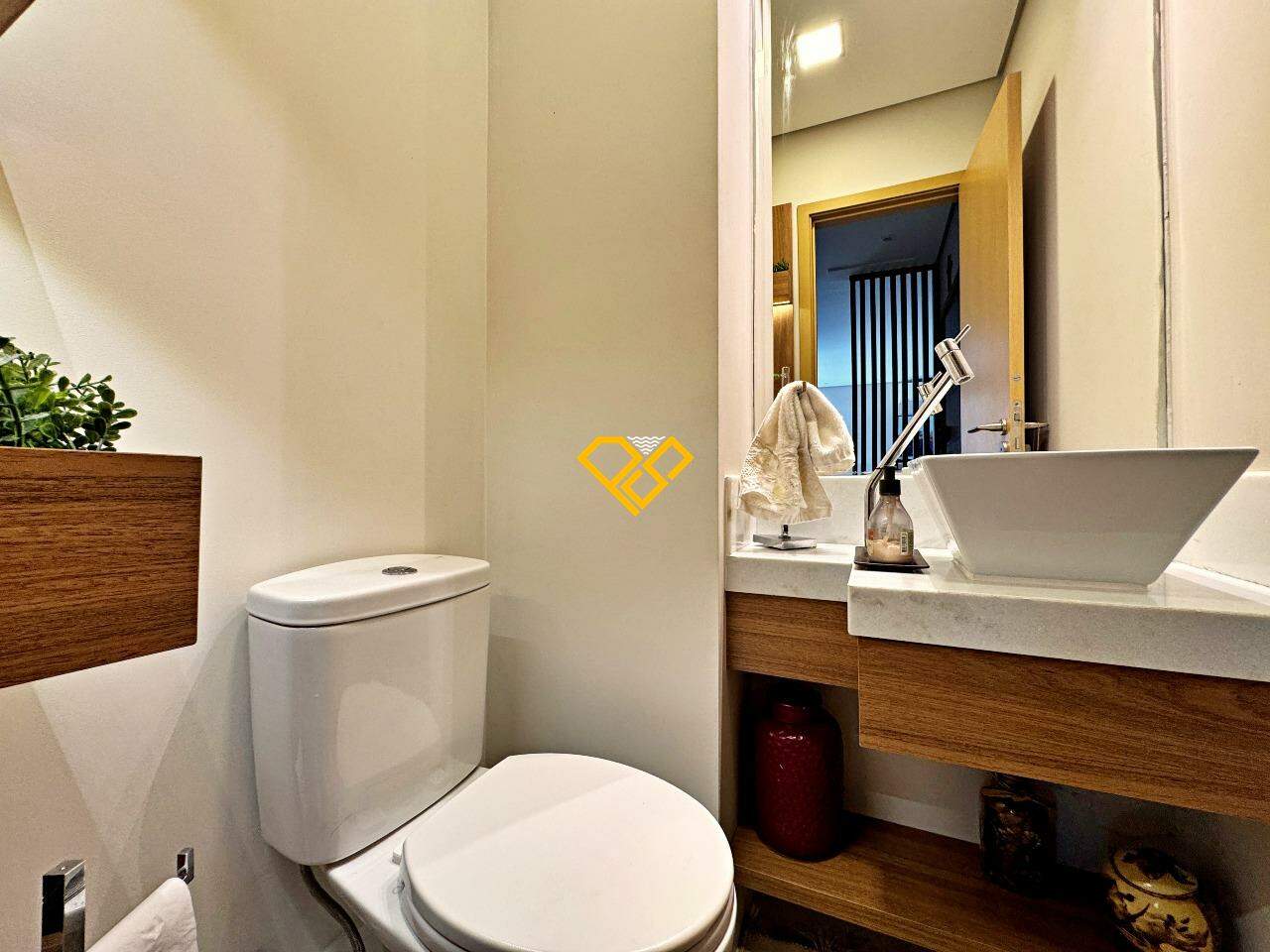 Apartamento à venda no Boqueirão: Lavabo