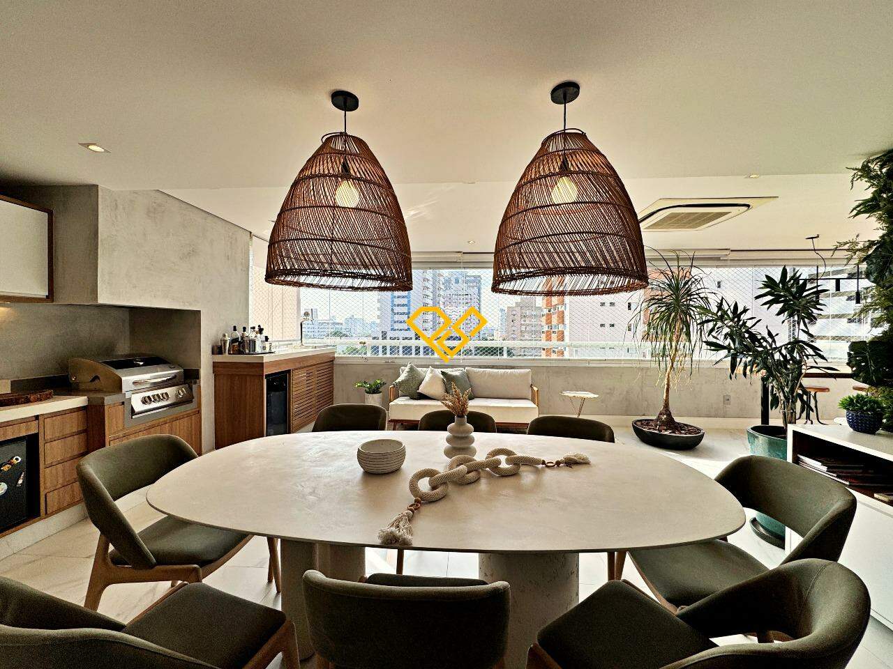 Apartamento à venda no Boqueirão: Varanda com churrasqueira