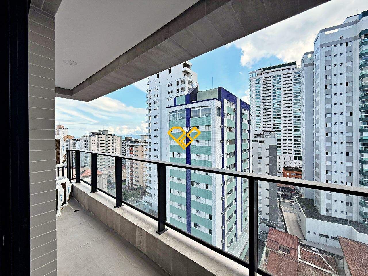Apartamento à venda no Aparecida: Varanda suíte