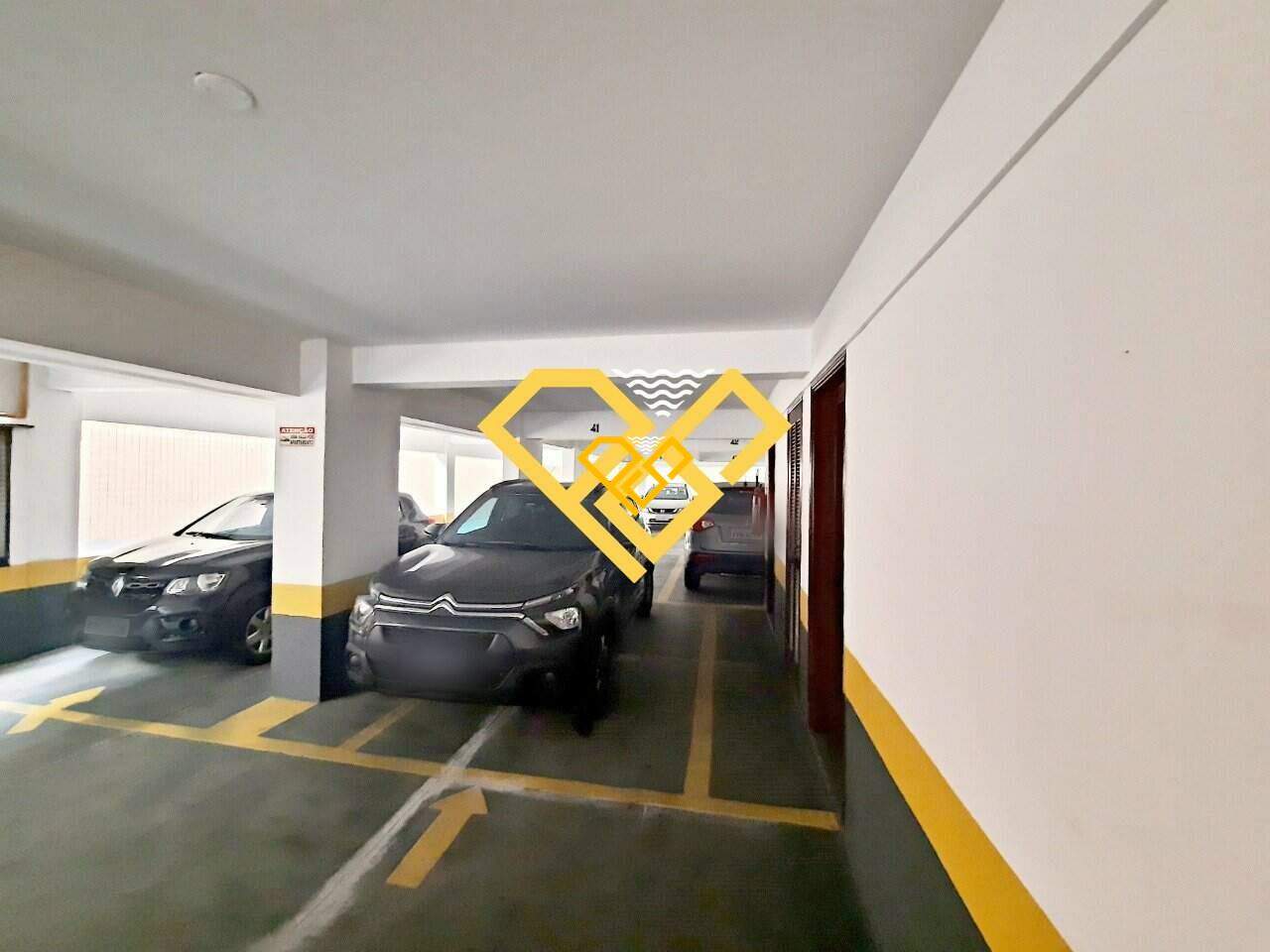 Apartamento para aluguel no Pompéia: Garagem