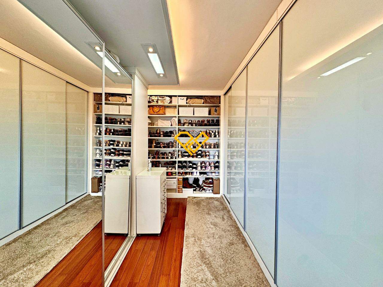 Cobertura à venda no Embaré: Suíte 1 - master - closet