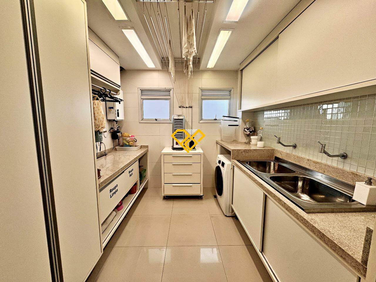 Cobertura à venda no Embaré: Cozinha